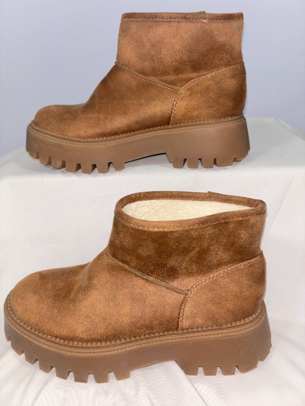 DV by Dolce Vita Lonny Cozy Platform Lug Booties – Size 6